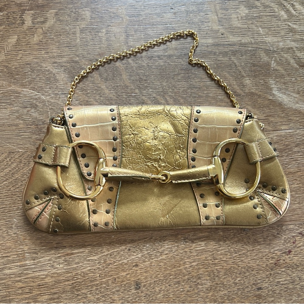 Sabina gold purse with chain